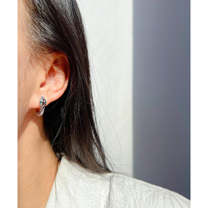 Niche boucles d'oreilles serpent personnalité unique yeux zircon vert boucle d'oreille en forme de serpent zodiaque année des boucles d'oreilles serpent - Product Image 4