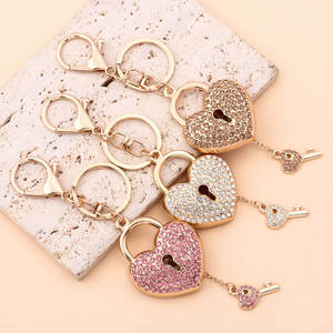 ファッションフルラインストーンハートロックキーホルダーバレンタインデー用クラスプバッグチャームハート型バッグアクセサリー - Product Image 3