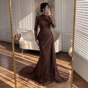 Abiti da sera a sirena lilla Serene Hill LA73407 con gonna avvolgente arricciata, abiti da cerimonia in pizzo di alta gamma per donna - Product Image 1