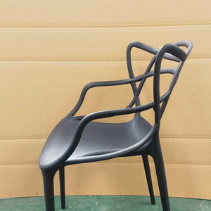 Chaise contemporaine empilable en plastique avec accoudoirs, plusieurs couleurs au choix, pour restaurant, café - Product Image 1