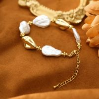 Collier et bracelet en perles d'eau douce baroques avec fermoir OT, bijoux exquis au design goutte d'eau pour un usage quotidien et des occasions spéciales
