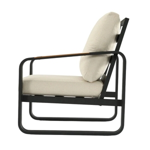 Chaise longue <span class=keywords><strong>d</strong></span>'extérieur commerciale avec coussins beiges, structure en aluminium noir, accoudoirs en bois, mobilier de patio moderne pour hôtel - Product Image 1