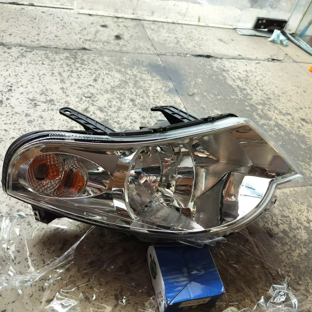 Factory Electric Modulation Halon Front Headlamp Headlights for Wuling Hongguang Auto Parts Image 4