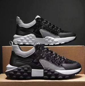Nuevos Zapatos Hongyan Versátiles con Cordones para Hombre, Ligeros para Correr y Deportes, Zapatillas Casuales de Suela Gruesa para Caminar - Product Image 1