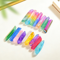 Pierre brute de cristal naturel électroplaqué coloré à bas prix en gros, pointe de quartz clair poli Aura