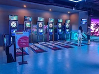 Joyplay Kommerzieller Dart-Arcade-Spielautomat Automatische Elektronische Dartscheibe Arcade-Dartspielautomat mit Bildschirm