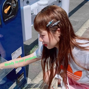 กิ๊บติดผมแบบใสไร้รอยต่อ สไตล์ฮยอนอา ดาราเกาหลี  เครื่องประดับผมสำหรับสาวๆ งานปาร์ตี้ กิ๊บติดผมสดใส สไตล์สาวหวาน - Product Image 2