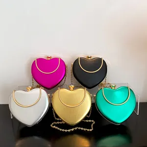 New Arrivals 2023 Chain Ladies Hand Bags Heart Shaped Purses and Handbags for Women Luxury