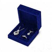 Boîte à bijoux en velours avec logo personnalisé, boîte de rangement pour bagues, boucles d'oreilles, colliers, pendentifs, boîte cadeau de luxe pour emballage de bijoux de marque