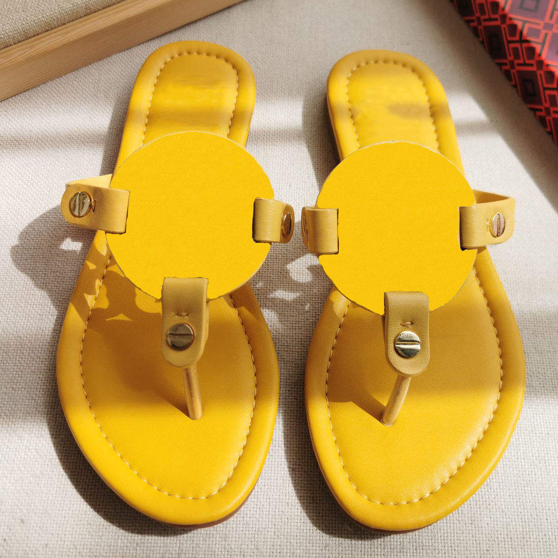 Jaune