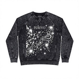 Sudadera Relevo para Hombre con Pedrería, Cuello Redondo, Manga Raglán, Estilo Casual, Tejido Negro, Corte Regular, Estilo Otoñal - Product Image 1