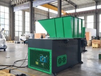 Pencacah Plastik Keras Kapasitas Tinggi 1200mm Single Shaft untuk Daur Ulang dan Penggilingan Sampah Plastik