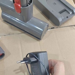 Aspiradora Doméstica sin Bolsa 15S, 1300W, Funciona con Batería, Succión Húmeda/Seca, Gran Potencia de Succión, para Limpieza de Polvo, Venta al por Mayor - Product Image 2