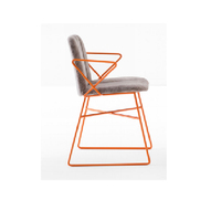 Chaise de salle à manger moderne en métal, vente en gros d'usine, dossier incurvé ergonomique, tissu écologique, base en fil métallique, mobilier de maison pour extérieur