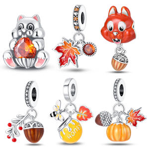 Liontin manik-manik kerucut daun maple lucu tupai lucu berlapis perak tembaga cocok untuk Aksesori Gelang - Product Image 1