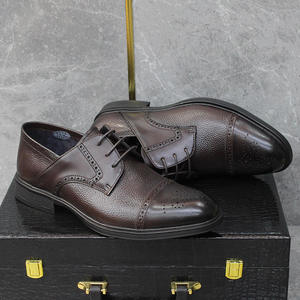 Chaussures de mariage italiennes haut de gamme pour hommes, chaussures de ville et richelieu en cuir pour hommes, luxueuses, sur mesure et fabriquées à la main. - Product Image 3