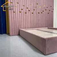 Lit moderne de luxe en velours capitonné avec tête de lit haute, ensemble de lit moelleux personnalisable pour tailles King et Queen pour chambre à coucher