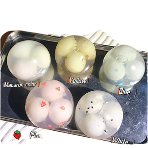 Nouveauté 2026 Grande boule de dumpling musicale à presser en TPR à rebond lent, faite à la main, avec motifs fraise, macaron, flocon de neige, sésame et effet craquelé - Product Image 1