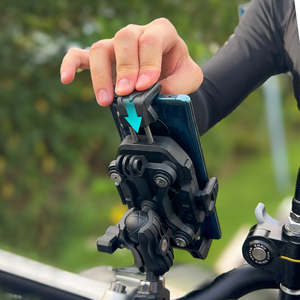Support universel pour téléphone <span class=keywords><strong>de</strong></span> vélo et <span class=keywords><strong>de</strong></span> moto en alliage d'aluminium SMNU avec rotation multi-angles et charge rapide à double port - Product Image 4