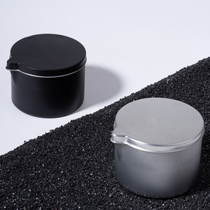 Vela de cera de coco hecha a mano en lata con tapa para decoración del hogar y aromaterapia - Product Image 2