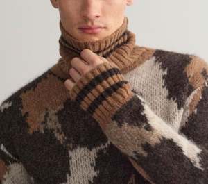 Suéter de punto esponjoso de invierno personalizado Suéter de cuello alto de leopardo de manga larga de Jacquard para hombre - Product Image 3