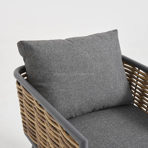 Ensemble de jardin extérieur résistant aux UV-Table à rallonge rectangulaire et 10 chaises de salle à manger en rotin - Product Image 5