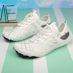 <span class=keywords><strong>Scarpe</strong></span> da spiaggia impermeabili <span class=keywords><strong>scarpe</strong></span> da spiaggia da uomo a monte <span class=keywords><strong>scarpe</strong></span> da nuoto a piedi nudi personalizzate - Product Image 6