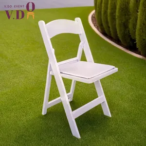 Beyaz plastik reçine katlanır yastıklı sandalyeler açık için düğün bahçe sandalye