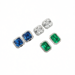 Orecchini a Perno Rettangolari E669 con Zirconi, Montatura a Castone, Gioielli Classici Unisex con Cristalli - Product Image 1