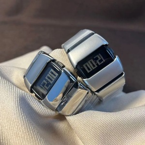 Unique vintage-inspired watches for men and women: American-style, trendy, niche timepieces for secondary school students - Product Image 4