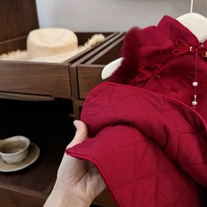 Tongxingyuan Girls Red Chinese Style Quilted Vest Thickening New Year Outfit - Product Image 4