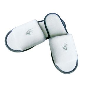 Chaussons jetables personnalisés avec logo pour hôtels - Product Image 1