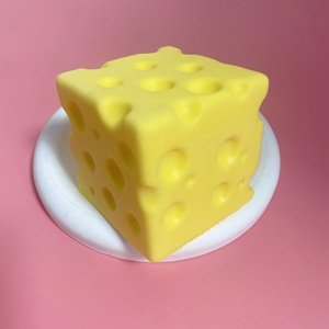 Nuevo Bloque de Queso Cuadrado de 7cm, Juguete Sensorial Antiestrés de Rebote Lento, Venta al por Mayor - Product Image 3