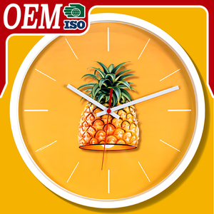 שעון קיר בעיצוב פרי דיגיטלי מודרני שעון לוגו מותאם אישית עם גוף מתכת ותצוגת זכוכית לקישוטי קיר לקידום מכירות - Product Image 1