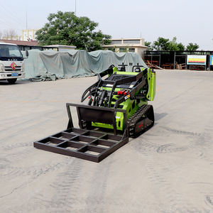 Minicargadora Compacta 560 con Motor Diésel Euro5 y Múltiples Accesorios para Agricultura, Construcción y Jardinería - Product Image 3