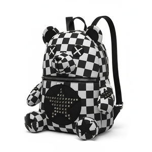 Mochila Teddy a Cuadros al por Mayor, Mochila Unisex Alternativa Punk, Mochila Premium de PU con Tachuelas Metálicas, Diseño de Estrella Llamativo - Product Image 1