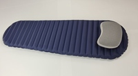 Oreiller de camping gonflable en forme de croissant, confortable, en tissu brossé super absorbant, léger et portable pour l'extérieur
