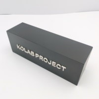 Blocs de logo 3D personnalisés en bois noir mat avec logo blanc
