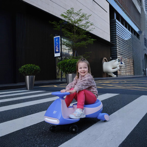 <span class=keywords><strong>Voiture</strong></span> électrique torsadée en plastique pour enfants, anti-retournement, moto pour bébé, kart à quatre roues pour enfants - Product Image 1