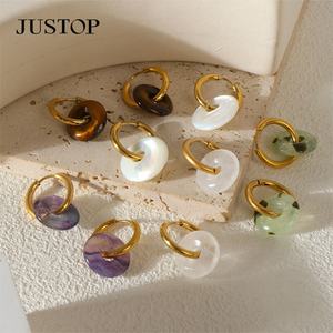 Pendientes de Aro Huggies de Acero Inoxidable Chapados en Oro de 18K con Flores, Dijes de Piedra de Jade Rosa Perla, Accesorio Unisex de Moda para Fiestas - Product Image 3