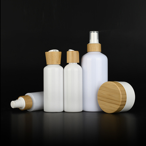 Flacone in Plastica Ecologico Ricaricabile per Crema Skincare, Lozione, Olio Essenziale, con Coperchio in Bambù e Pompa - Product Image 3