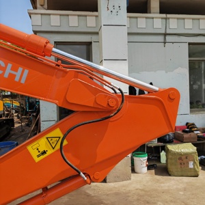 Excavatrice Hitachi ZX135US d'origine japonaise, 14 tonnes, modèle 2022, moteur Isuzu CC-4BG1TC 66 kW, hydraulique d'origine, pompe à engrenages - Product Image 6
