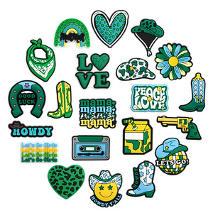 Charme de <span class=keywords><strong>sabot</strong></span> personnalisé pour femmes PVC colle douce bricolage accessoires HOWDY breloques de chaussures pour pantoufles décorations de chaussures en Denim vert chaud - Product Image 1