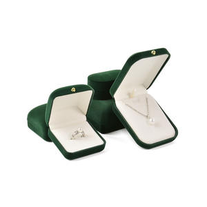 Оптовые роскошные бархатные шкатулки для украшений, настраиваемый цвет, качественное хранение для колец и серег, темно-зеленая бархатная упаковка - Product Image 2