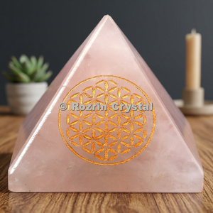 Pyramide de guérison en quartz rose Arbre de Vie - Pierre précieuse sculptée et gravée Feng Shui, décoration d'intérieur de forme libre, cadeau d'amour écologique, Gujarat - Product Image 2