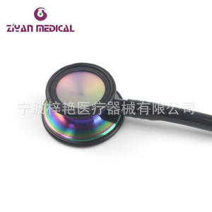Estetoscopio de Acero Inoxidable ZY-5013 Totalmente Negro con Cabeza Arcoíris y Transmisión de Sonido Clara, Suministrado por el Fabricante - Product Image 1