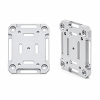 Plaque de montage de capteur robotique en aluminium 6061 avec fentes pour points de référence, composants industriels personnalisés pour usinage CNC multi-axes