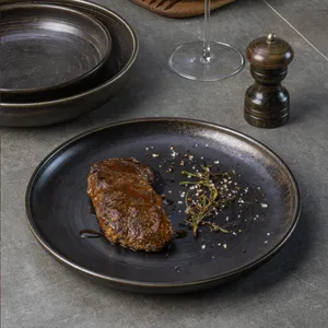 Commercio all'ingrosso Arabo antico cina piatti ciotole set di ceramica set da tavola per il ristorante occidentale nero set di stoviglie di porcellana