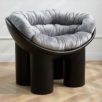 Chaise au design créatif en polyéthylène avec pieds en forme d'éléphant, fauteuil lounge inspiré du luxe, tabouret décontracté