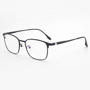 Lunettes de lecture avec monture optique en titane et fonction anti-lumière bleue - Product Image 5